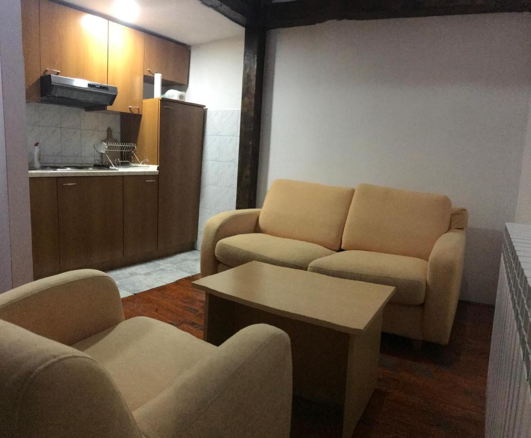 Apartmani Kosuta Tjentiste Ngoại thất bức ảnh