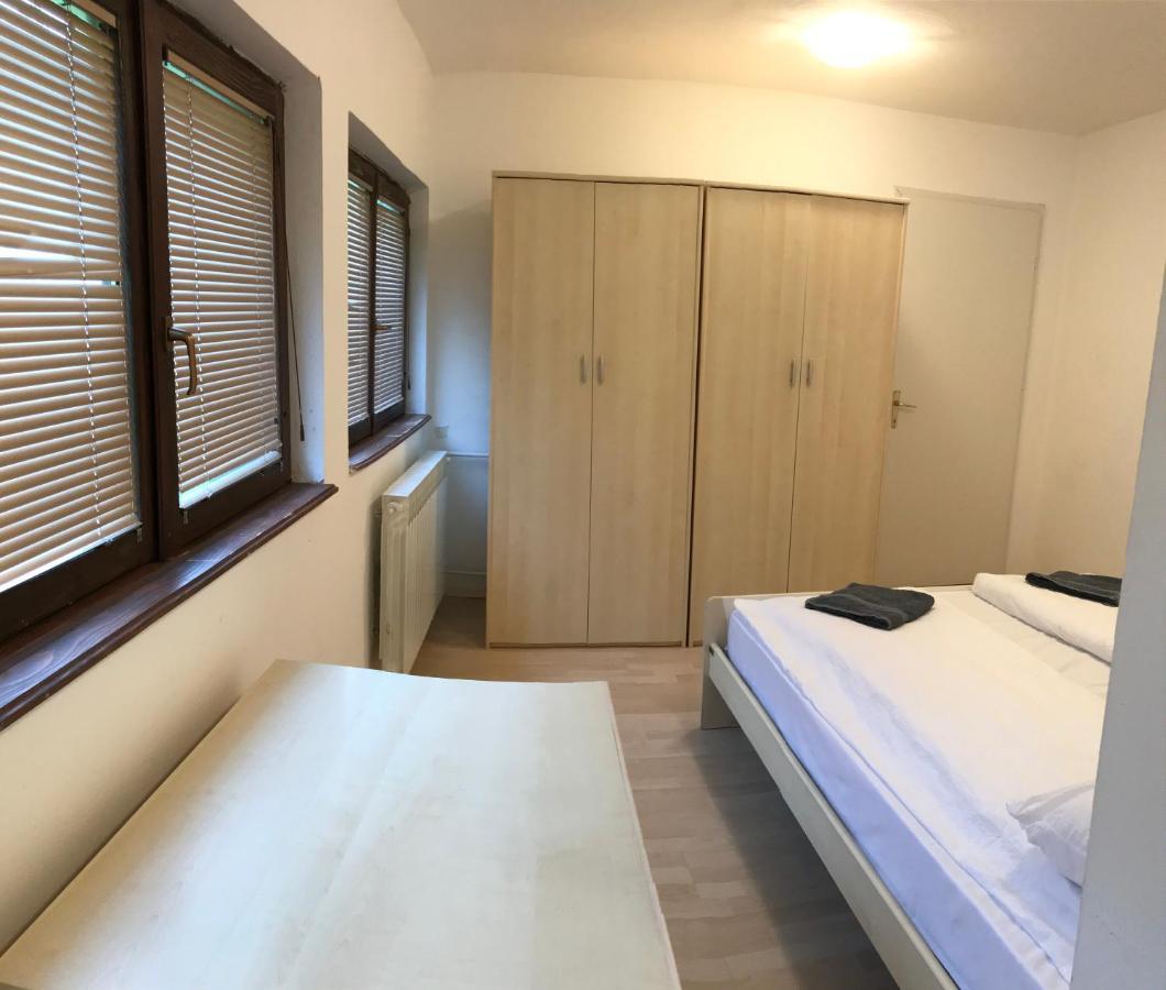 Apartmani Kosuta Tjentiste Ngoại thất bức ảnh