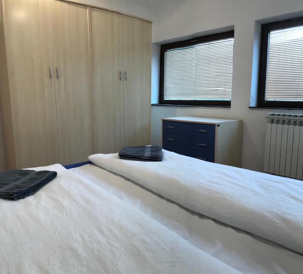 Apartmani Kosuta Tjentiste Ngoại thất bức ảnh