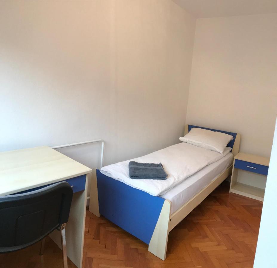 Apartmani Kosuta Tjentiste Ngoại thất bức ảnh