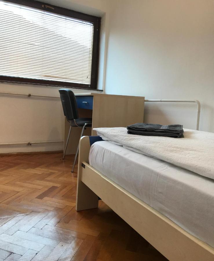 Apartmani Kosuta Tjentiste Ngoại thất bức ảnh